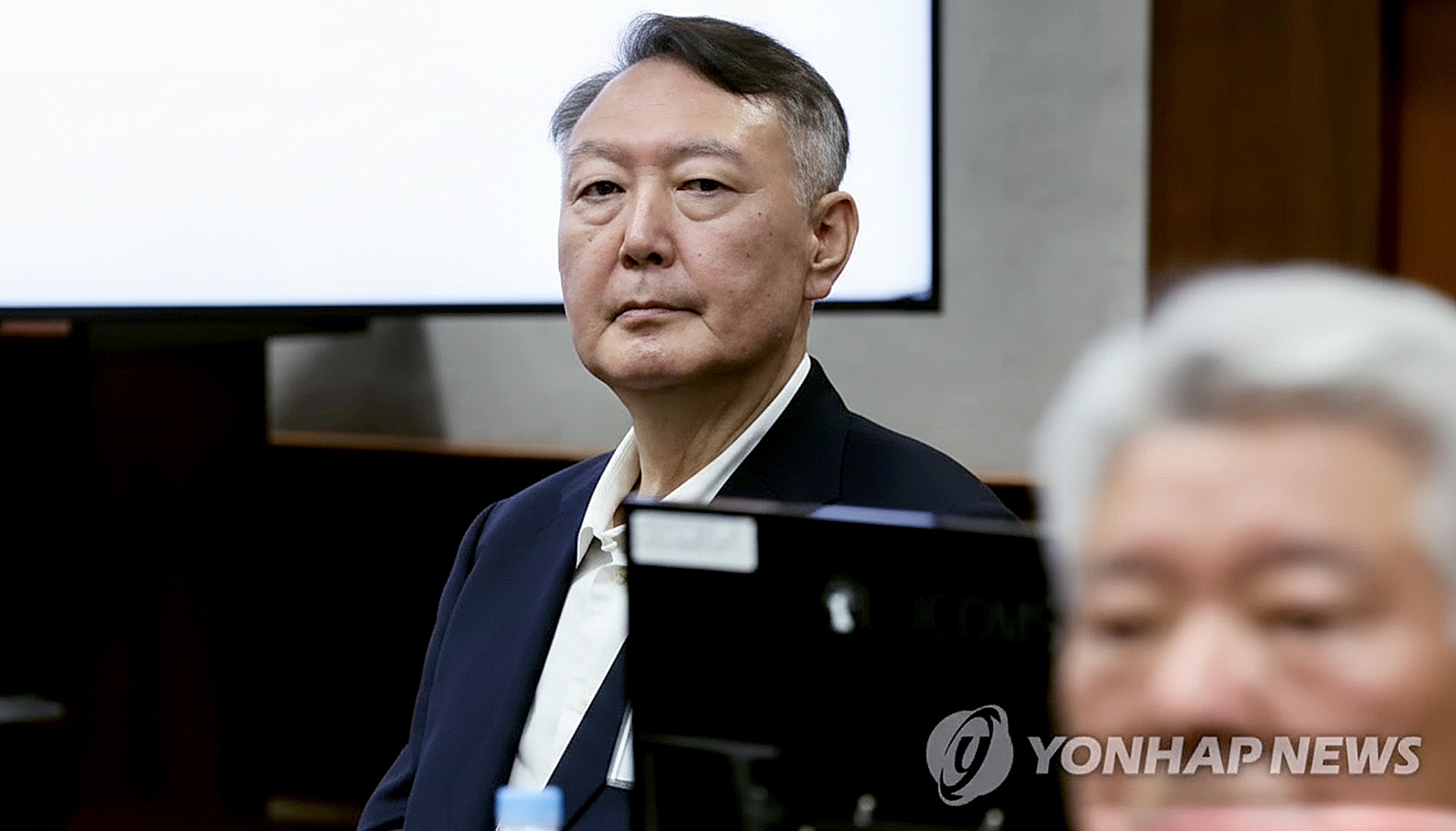 Cựu Tổng thống Hàn Quốc Yoon Suk Yeol lần đầu hợp tác thẩm vấn vụ lính thủy tử nạn - Ảnh 1.