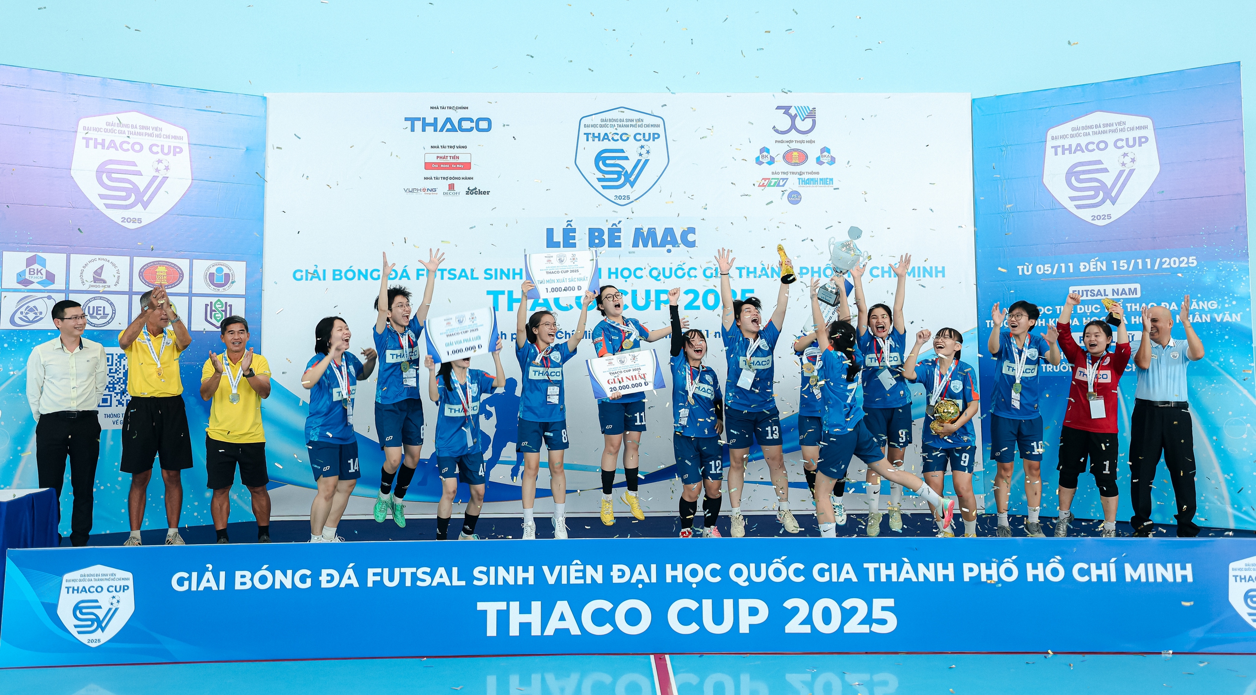 Đã tìm ra những ngôi vô địch giải futsal sinh viên THACO CUP 2025 - Ảnh 1.