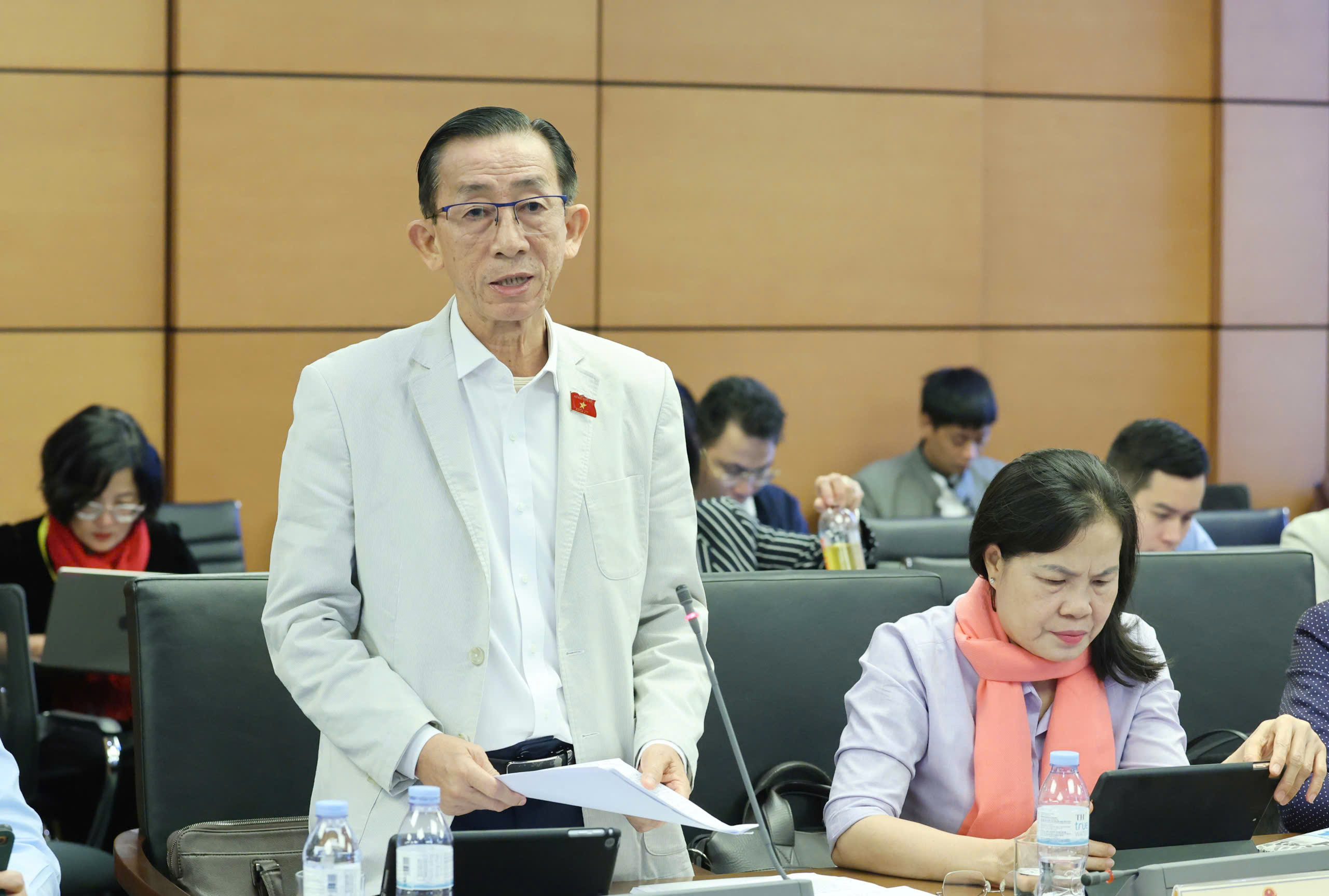 Đại biểu đề xuất dành nguồn lực thỏa đáng phục hồi khẩn cấp các trường học vùng lũ - Ảnh 1.