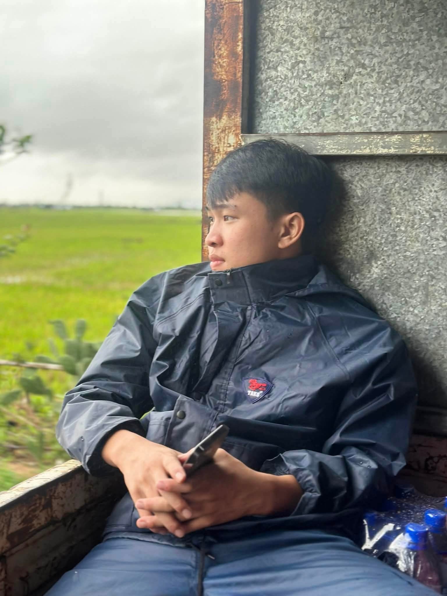 Đàm Vĩnh Hưng cứu người- Ảnh 1.