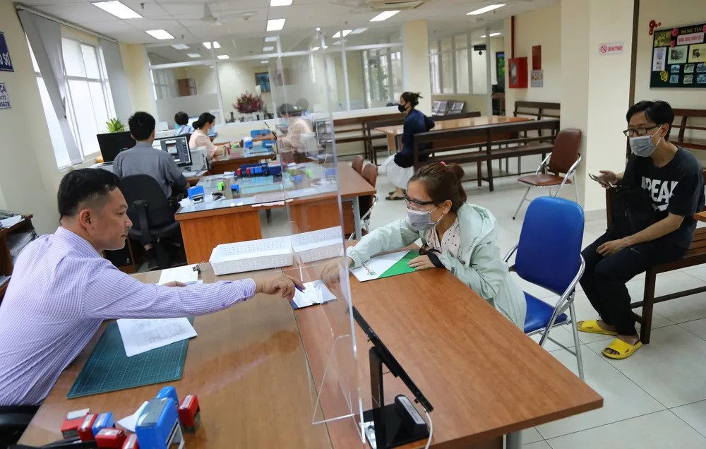 Bộ Tư pháp đang lấy ý kiến về Dự thảo Luật sửa đổi, bổ sung một số điều của Luật Công chứng. Ảnh: HOÀNG GIANG Luật Công chứng.jpeg