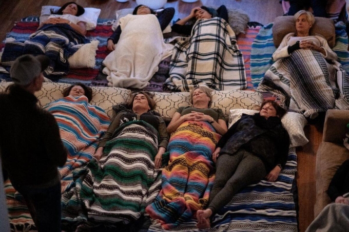 Đêm nhạc cho khán giả nằm để nghe âm thanh liệu pháp