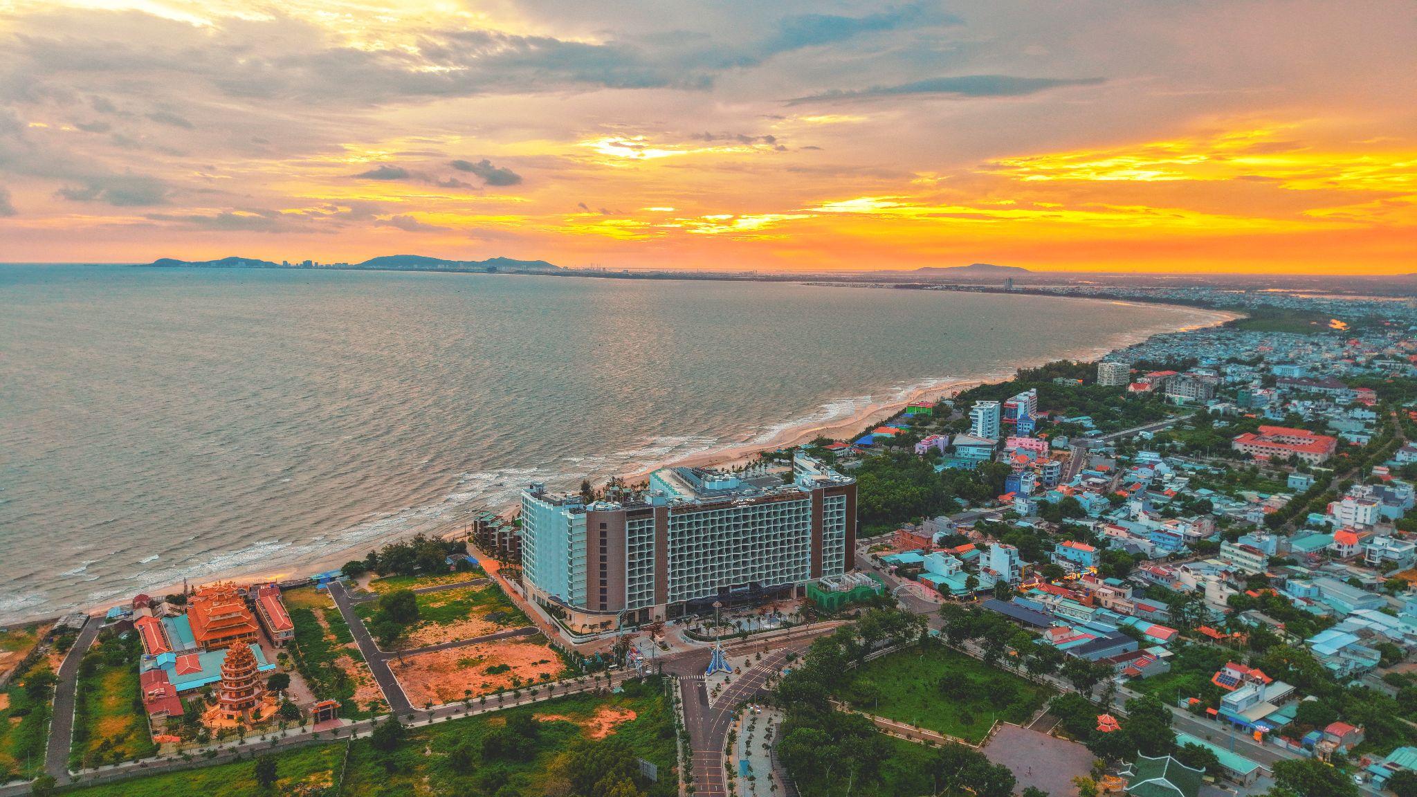 Điểm mặt các điểm du lịch biển hưởng lợi lớn khi sân bay Long Thành vận hành 2 Long Hải là một trong bộ ba điểm du lịch biển tiềm năng gần sân bay Long Thành