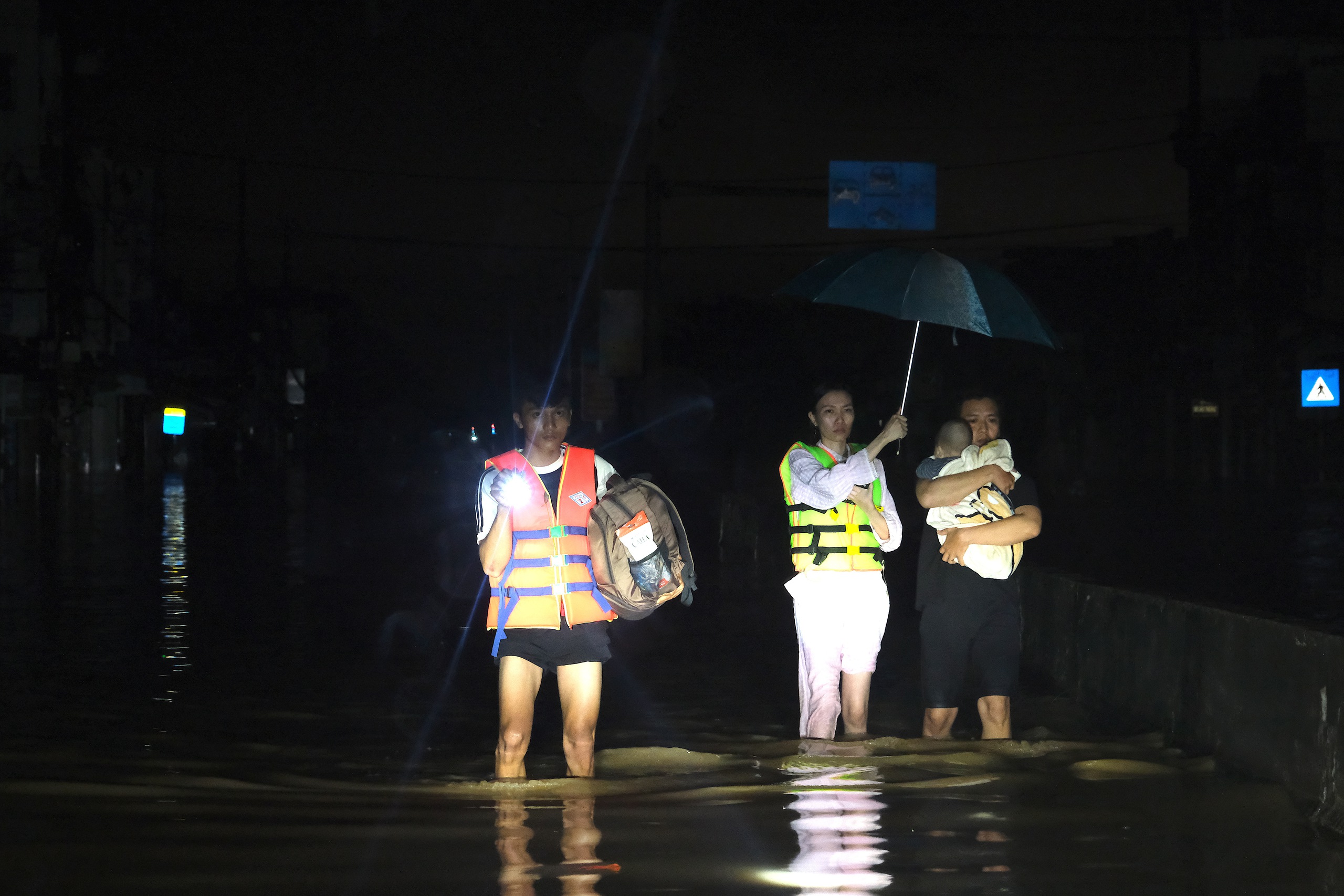 Nha Trang - Ảnh 1.