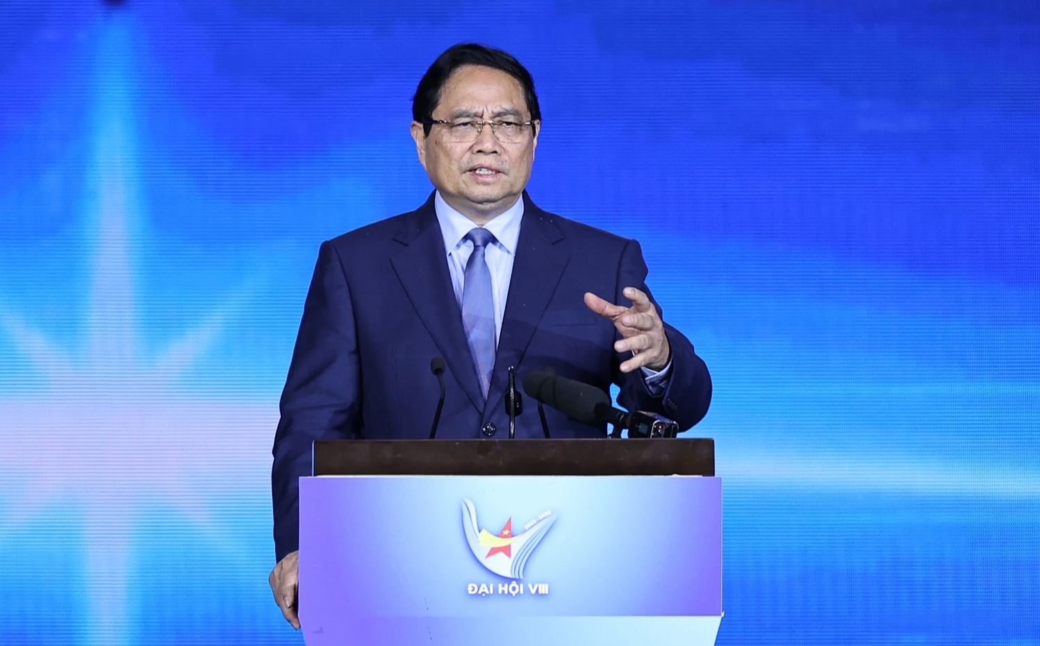 Thủ tướng: Doanh nhân trẻ phải đi đầu trong những lĩnh vực mới và khó - Ảnh 1.