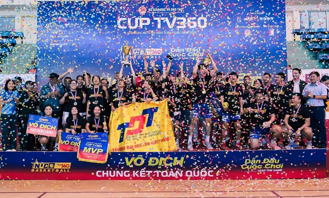 Thắng nghẹt thở, đội Trường Đại học Tôn Đức Thắng lần thứ 2 vô địch bóng rổ  - Ảnh 1.