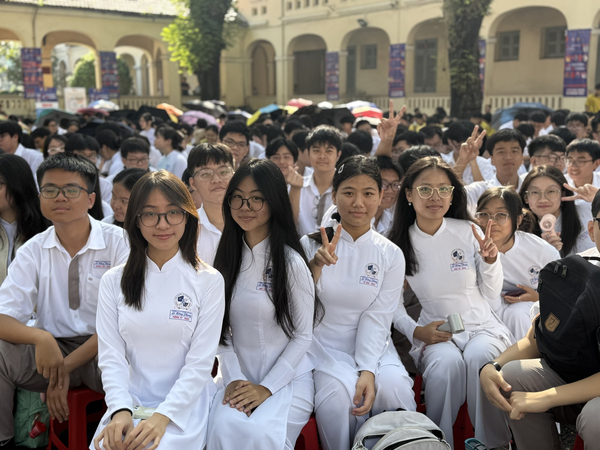 TP HCM: Đối tượng nào được hỗ trợ 100% BHYT?- Ảnh 1.