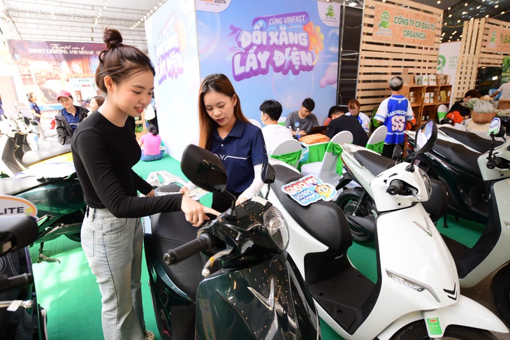 Đổi xe xăng lấy xe điện, nhận ưu đãi tới tấp tại Ngày hội Việt Nam Xanh - Ảnh 1.