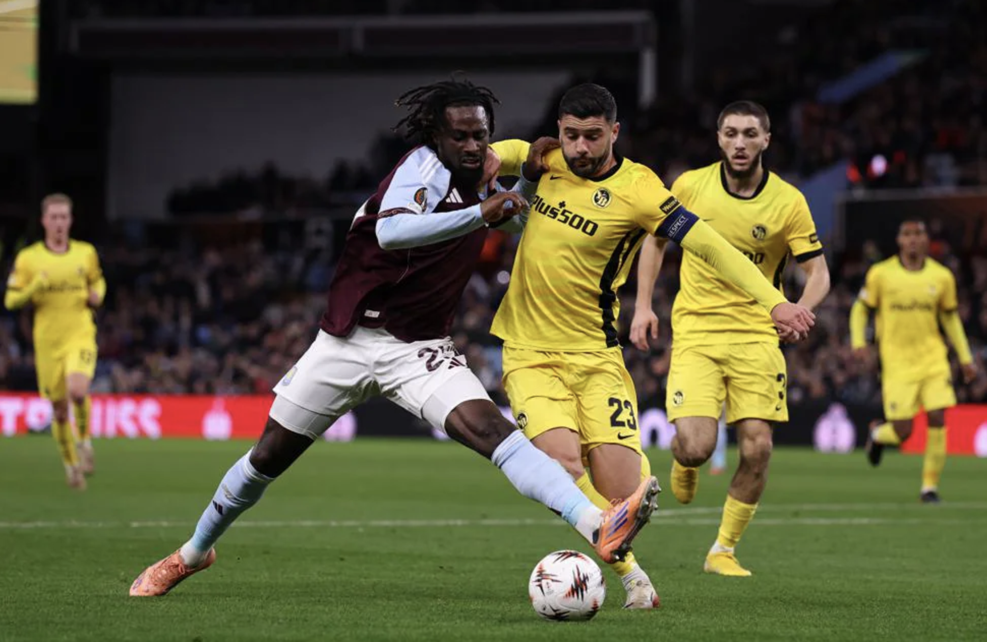 Donyell Malen đưa Aston Villa lên Top 3 1 Europa League: Donyell Malen đưa Aston Villa lên Top 3 - Ảnh 1.