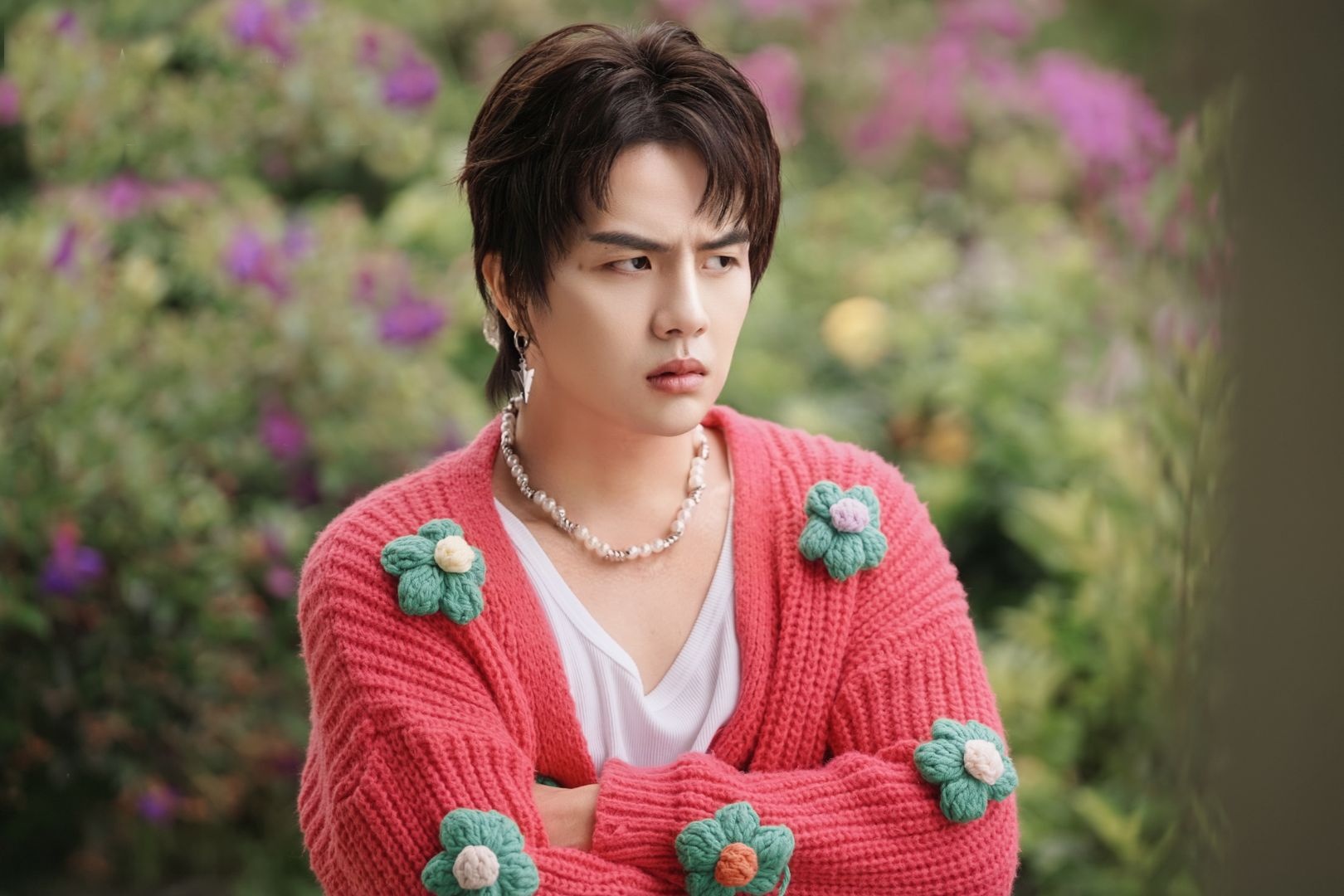 Lục tung Vbiz có đúng 1 mỹ nam đổi đời nhờ làm cô giáo: Thở câu nào cũng thành trend, sao Hàn cũng mê mệt- Ảnh 2.