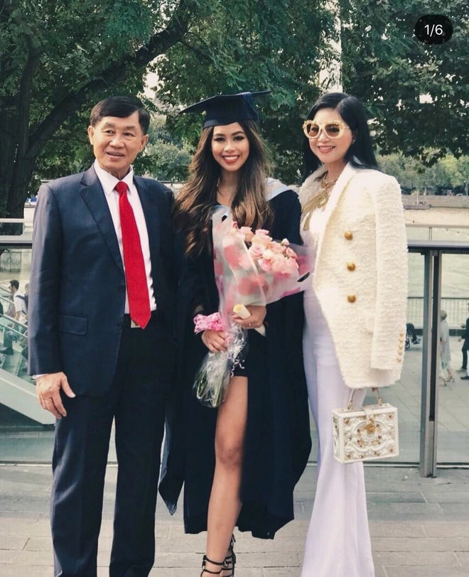 Tiên Nguyễn nổi tiếng khi là ái nữ của vợ chồng tỷ phú Johnathan Hạnh Nguyễn.