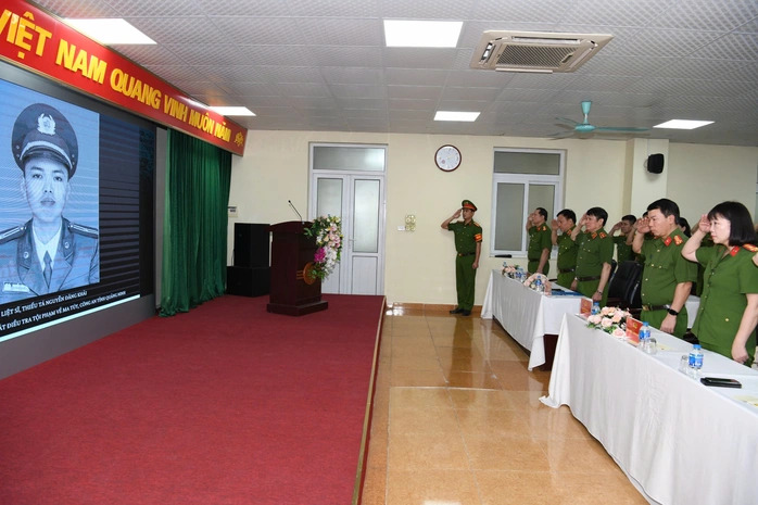 Em gái liệt sĩ Nguyễn Đăng Khải được tuyển dụng vào ngành Công an tỉnh Hưng Yên - Ảnh 1.