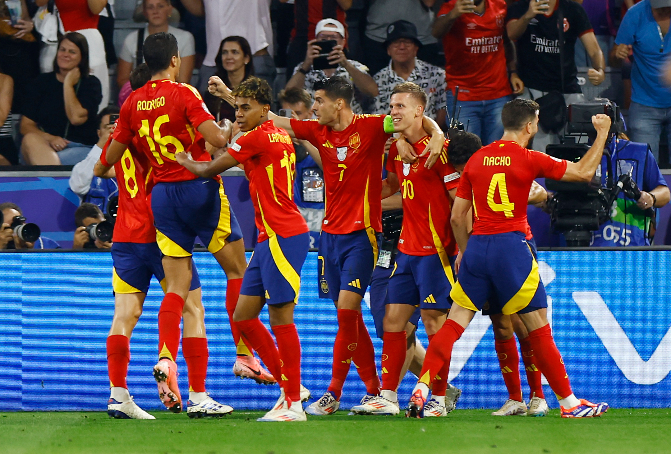 Soi tỉ số trận chung kết Euro 2024 Anh - Tây Ban Nha, cập nhật mới nhất - Ảnh 3. Soi tỉ số trận chung kết Euro 2024 Anh - Tây Ban Nha, cập nhật mới nhất - Ảnh 3.