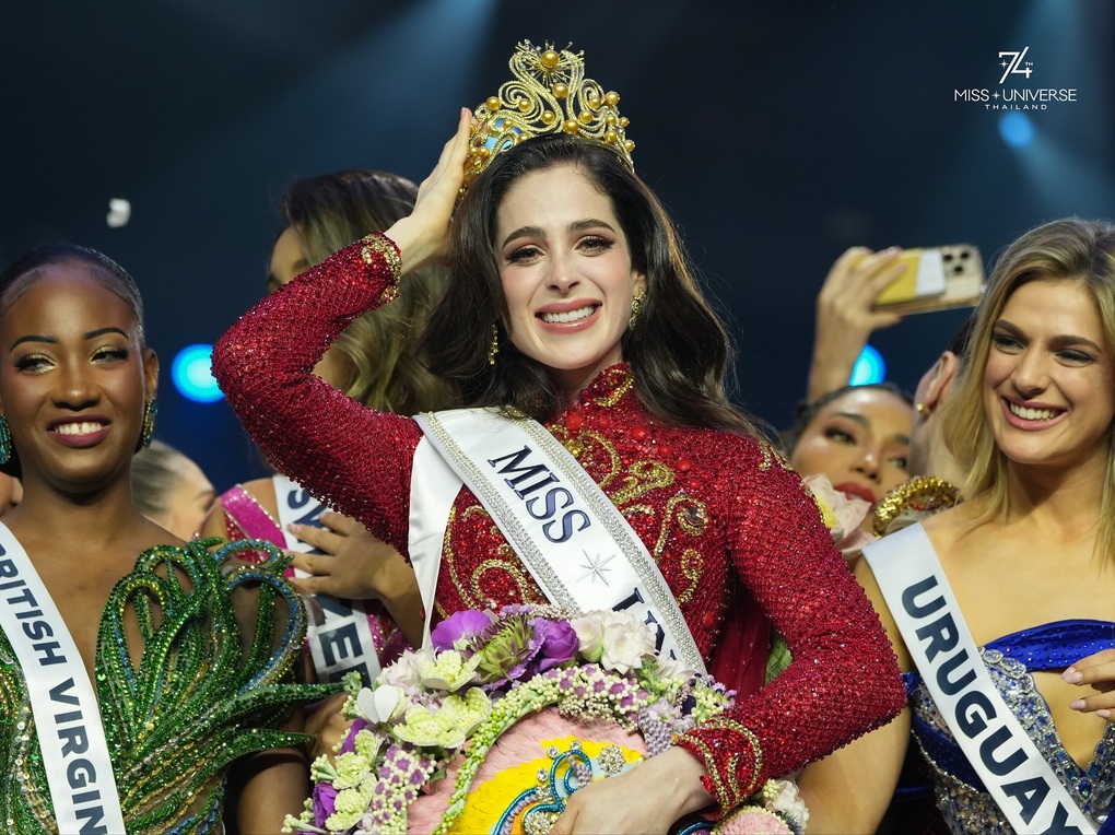 Gia thế ấn tượng của tân Hoa hậu Hoàn vũ - 1