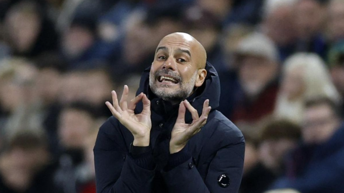 HLV Pep Guardiola phản ứng trong trận Man City thắng Swansea City 3-1 ở vòng bốn Cup Liên đoàn ngày 29/10/2025. Ảnh: Reuters