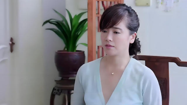 Gửi cho bố mẹ 3 tỷ để xây lại nhà mới, ngày về thăm quê, tôi chết điếng khi đứng trước căn nhà năm nào- Ảnh 1.