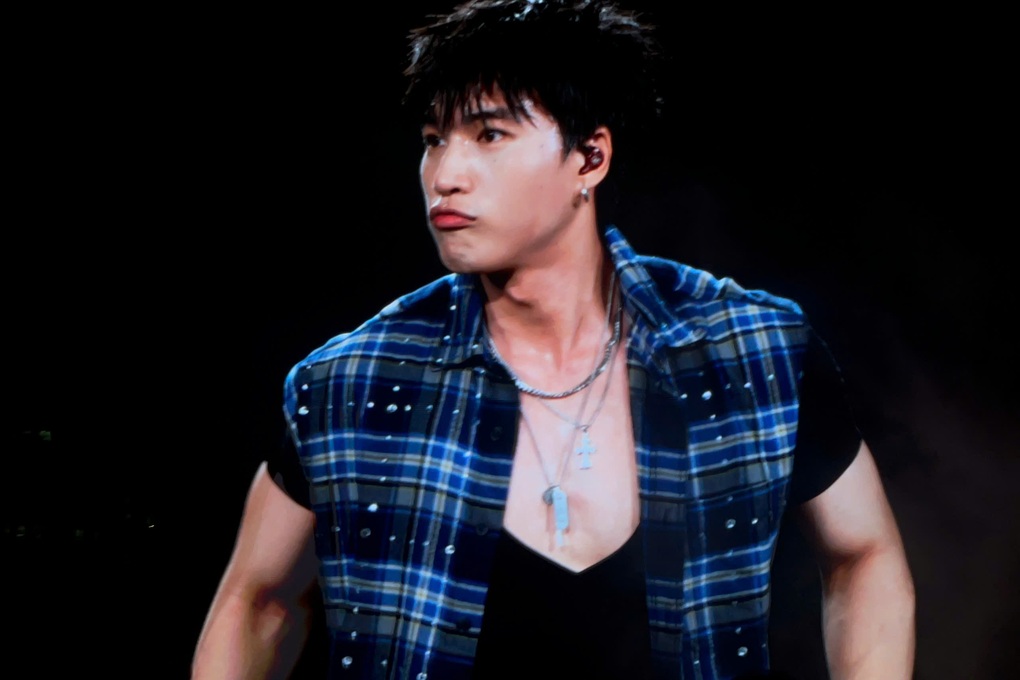 HIEUTHUHAI phản ứng bất ngờ khi được yêu cầu hát Trình từng gây tranh cãi - 1