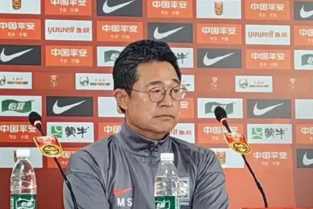 HLV Hàn Quốc tuyên bố bất ngờ sau trận thua khó tin trước U22 Trung Quốc - 1