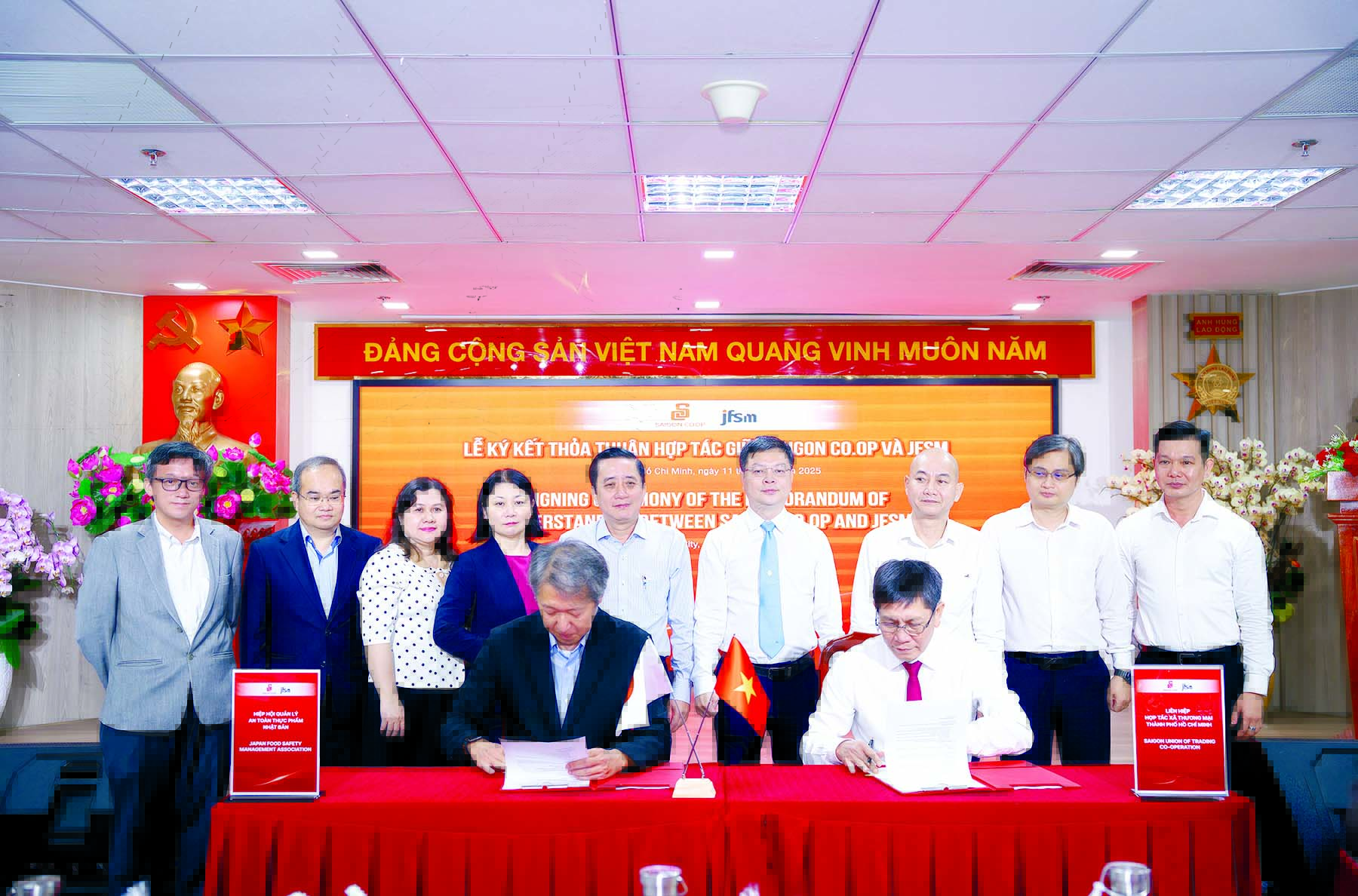 Hàng Việt vươn lên bằng tiêu chuẩn Nhật - Ảnh 1.