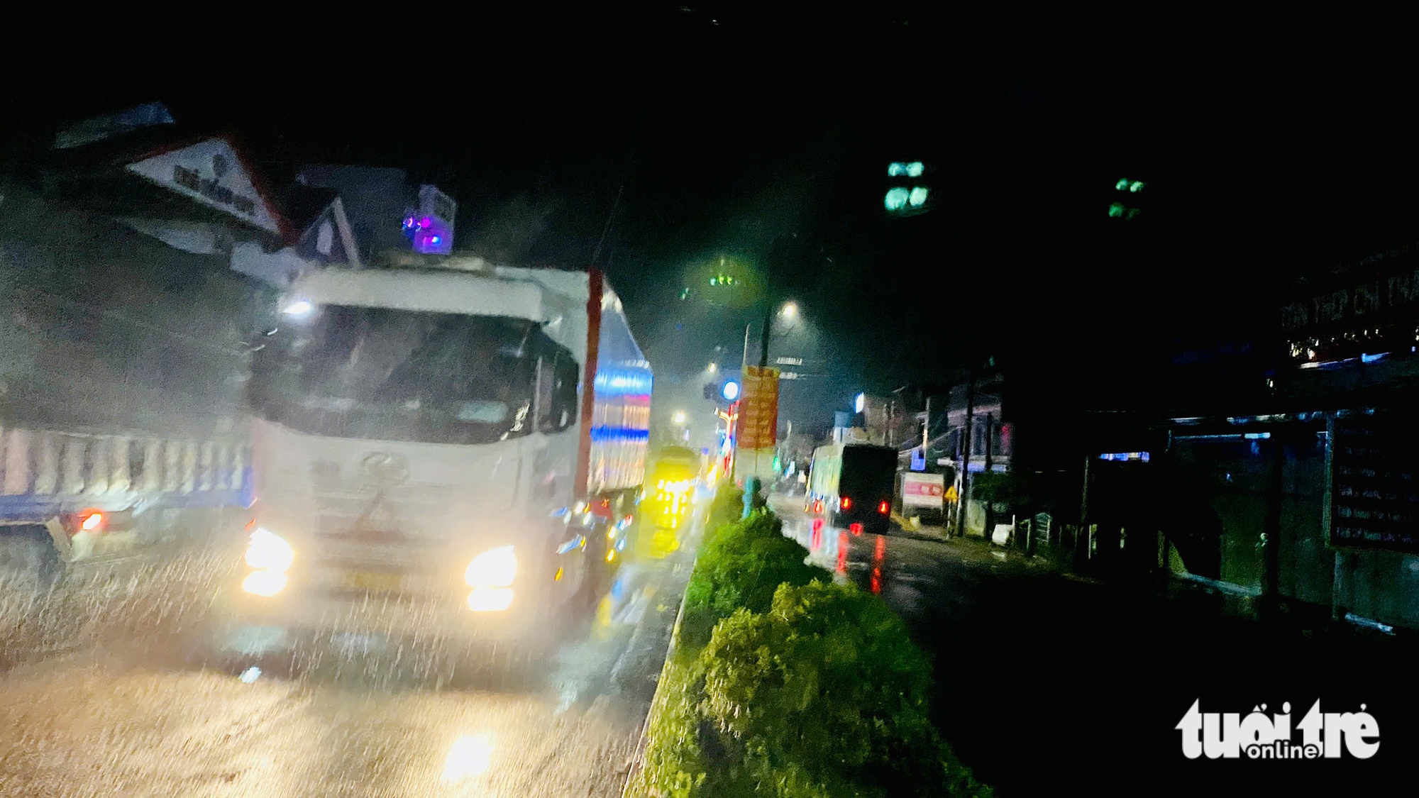 cứu trợ - Ảnh 6.