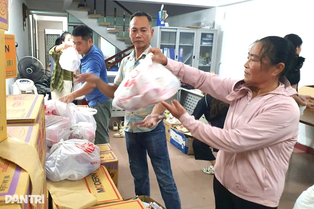 Hành trình đưa 1.000 túi an sinh đến người dân vùng lũ Đà Nẵng và Huế - 1