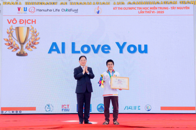 Cuộc thi Olympic Tin học Miền Trung - Tây Nguyên năm 2025 do đơn vị tài trợ nằm trong dự án Future Plus. Ảnh: Hanwha Life Việt Nam