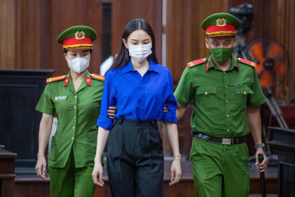 Hoa hậu Thùy Tiên, Quang Linh Vlogs, Hằng Du Mục lĩnh 2 năm tù - 1