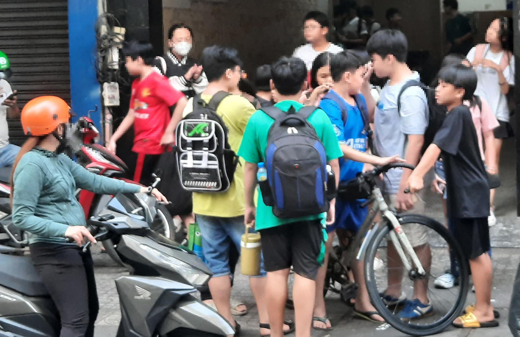 học quá sức - Ảnh 1.