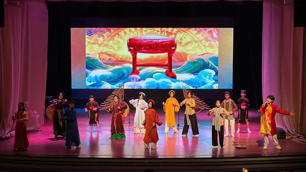 Học sinh trường Lý Thái Tổ vô địch cuộc thi Tài năng Anh ngữ Thủ đô 2025 - 1