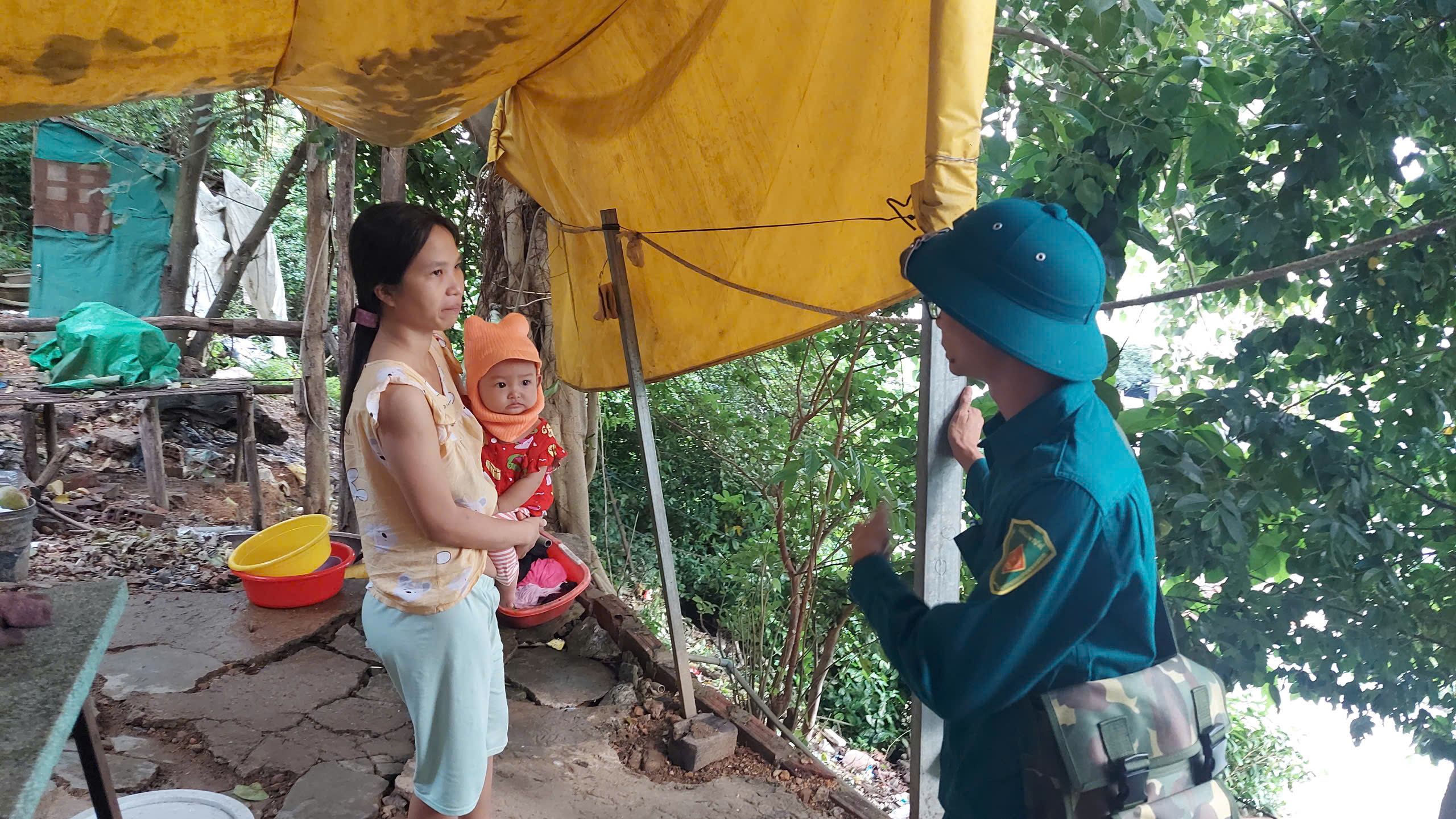 Có thể huy động trực thăng, xe lội nước ứng phó bão Kalmaegi - Ảnh 1.