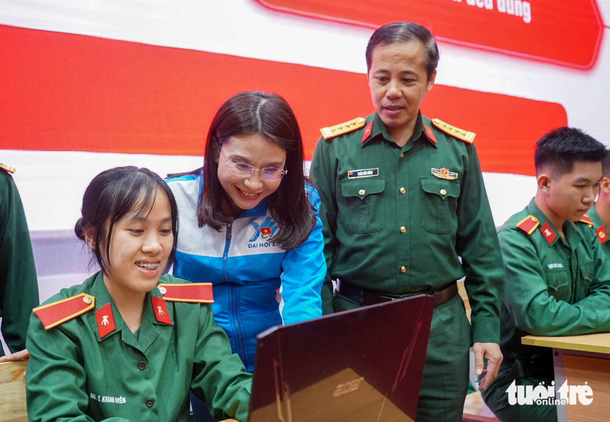 Hơn 2 triệu bạn trẻ tranh tài hiểu biết lịch sử Quốc hội qua livestream - Ảnh 1.