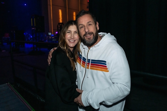 Jackie Sandler đi xem concert Youre My Best Friend của chồng tại Las Vegas đầu tháng 11. Ảnh: Instagram/ Adam Sandler
