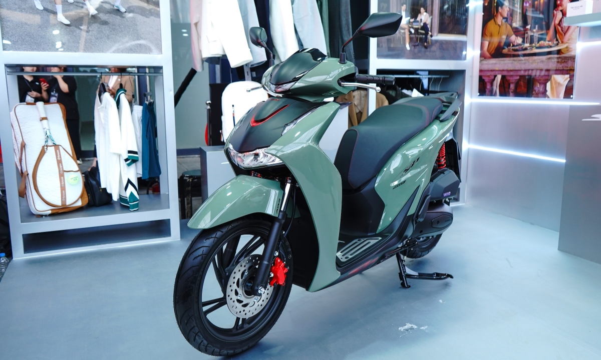 Honda SH 2025 ban nang cap gia tu 765 trieu