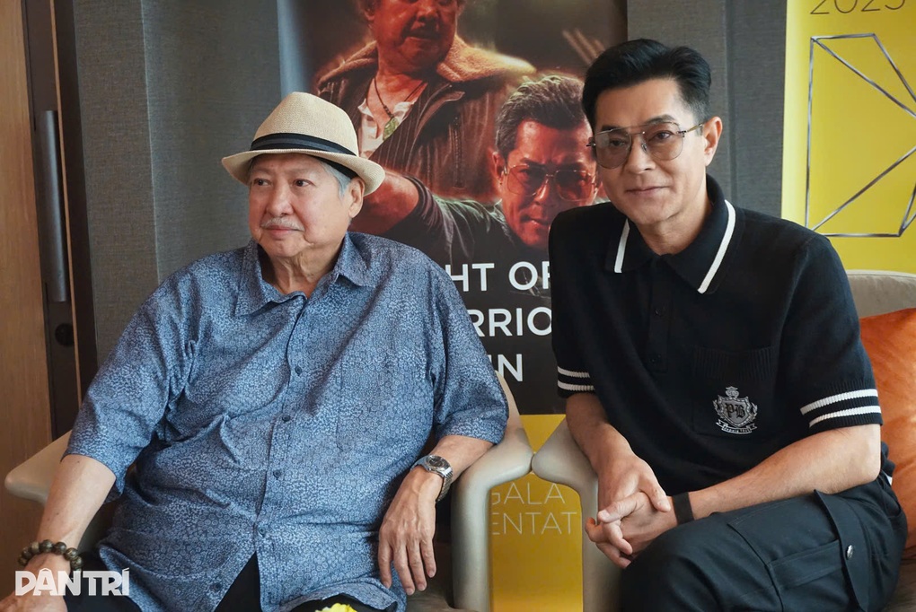 Hồng Kim Bảo hé lộ tình trạng sức khỏe, lý do ngồi xe lăn đến Việt Nam - 1