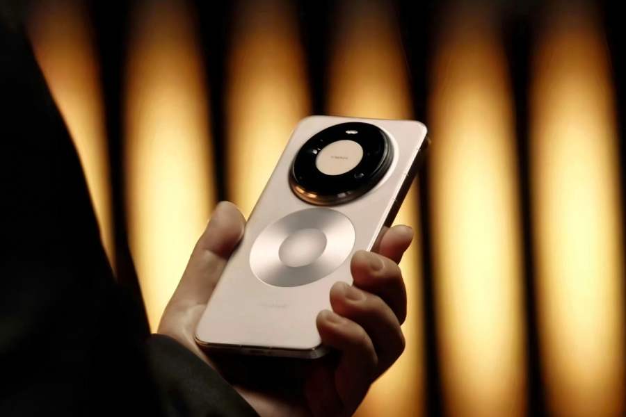 Huawei Mate 80 series ra mắt với khả năng liên lạc xuyên tường không cần mạng - Ảnh 1.