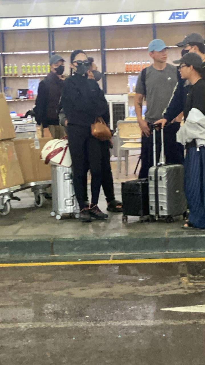 Huong Giang lang le ve nuoc sau Chung ket Miss