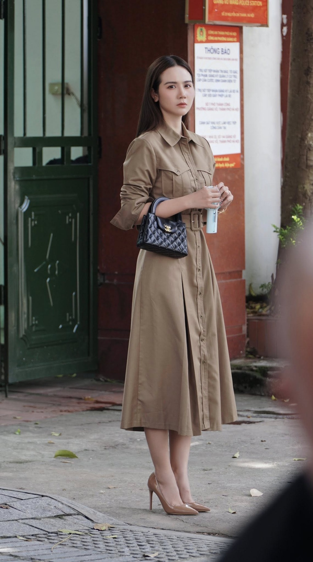 Huyền Lizzie sắm loạt túi hàng trăm triệu đồng vào vai tổng tài phim VTV - 1