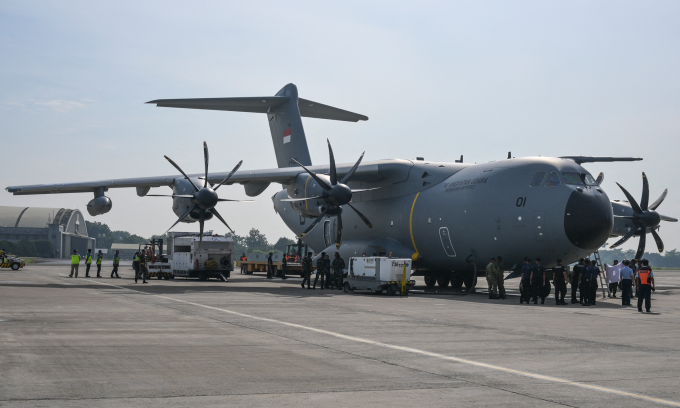 Vận tải cơ A400M tại lễ bàn giao ở căn cứ Halim, Jakarta hôm 3/11. Ảnh: AFP