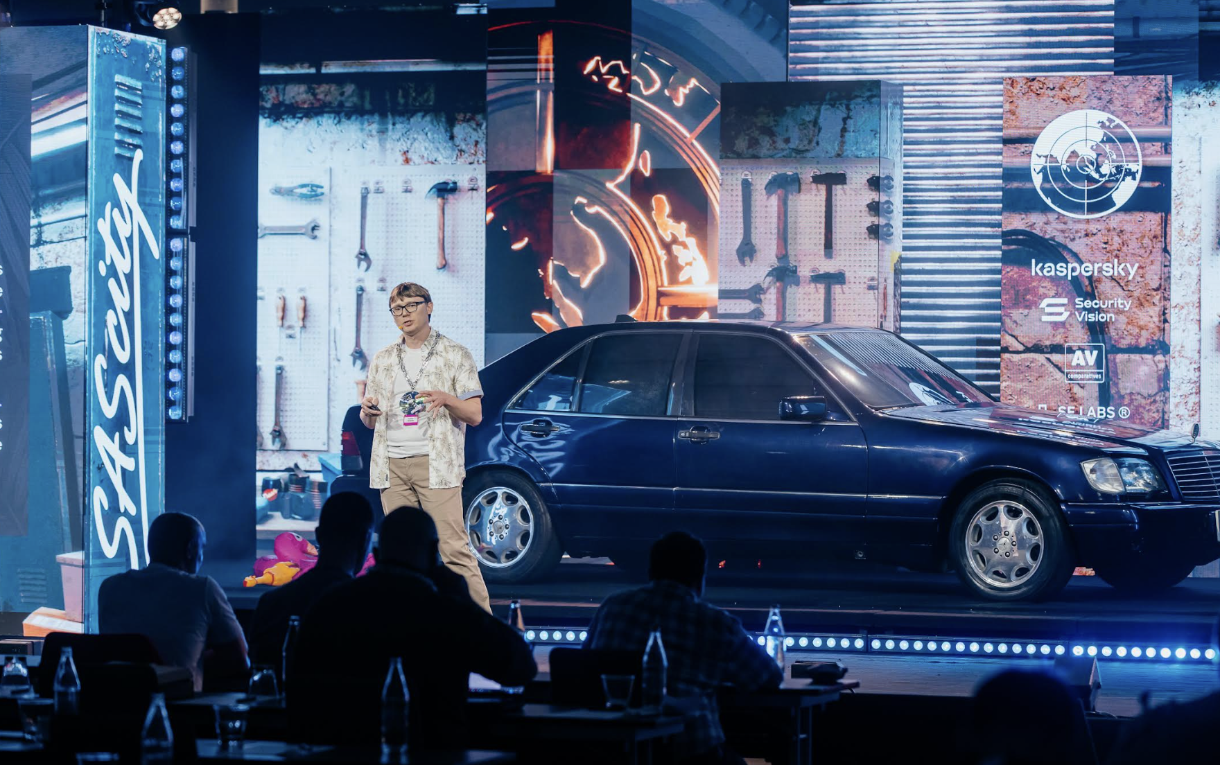 Kaspersky phát hiện lỗ hổng bảo mật nghiêm trọng đe dọa sự an toàn các phương tiện di chuyển - Ảnh 1.