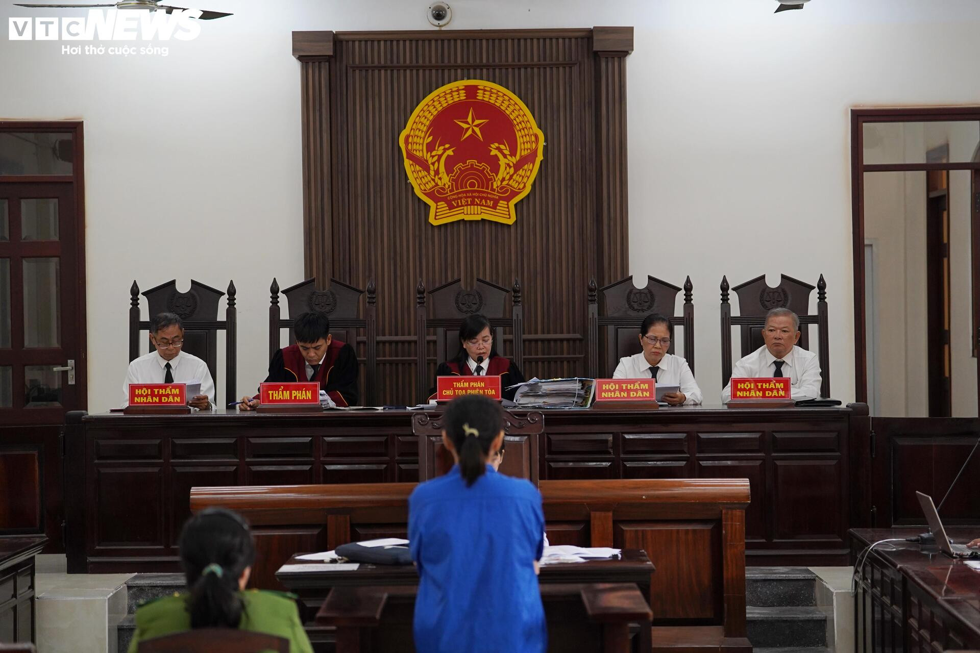 Kẻ đầu độc 4 người thân khóc xin 'được sống để sám hối' khi nghe tuyên tử hình- Ảnh 1.