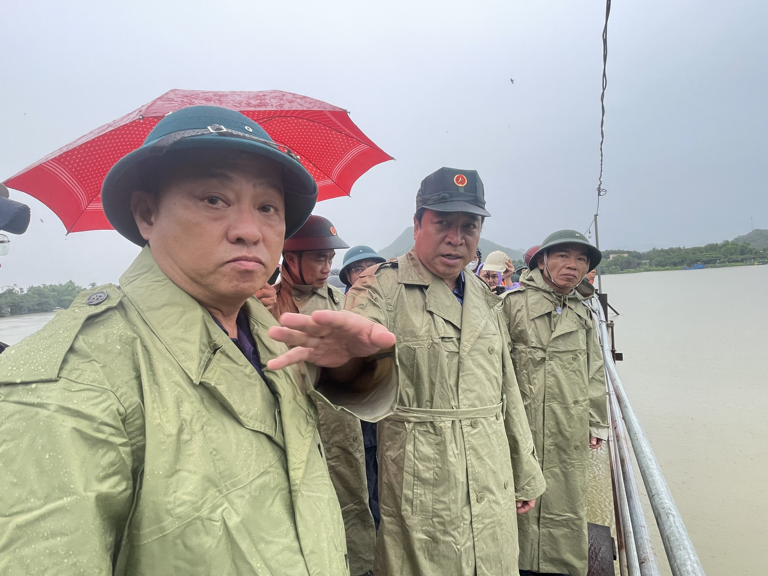 Khánh hòa cảnh báo lũ quét và sạt lở đất do bão Kalmaegi - Ảnh 1.