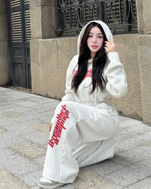 Khi sự thoải mái chạm đến đỉnh cao phong cách với áo hoodie- Ảnh 1.