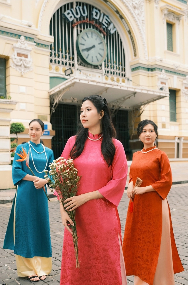 Khi ‘nét cũ’ trỗi dậy, phong cách retro tái xuất tủ đồ hiện đại- Ảnh 1.