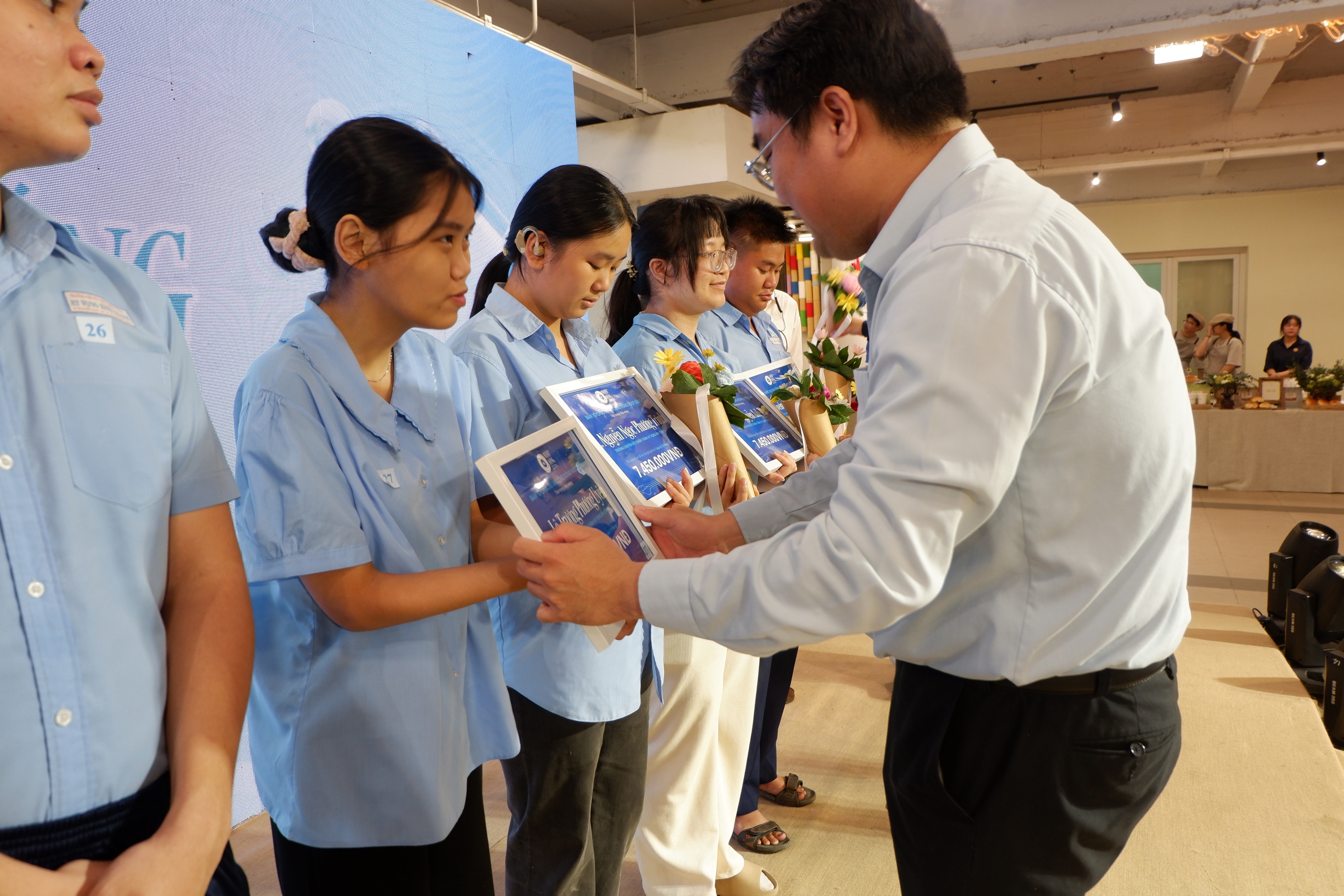 vượt sóng - Ảnh 1.