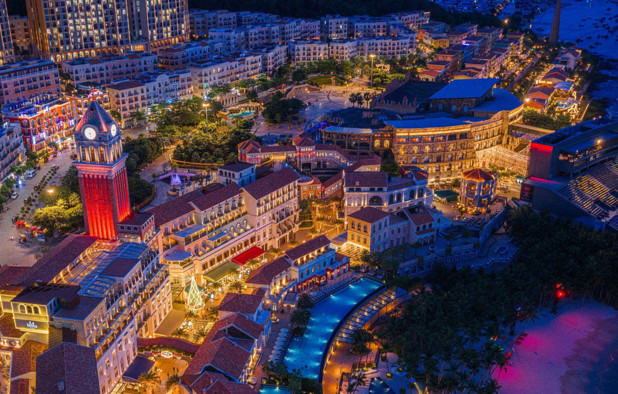 Thị trấn Hoàng hôn lung linh khi Giáng sinh chạm ngõ