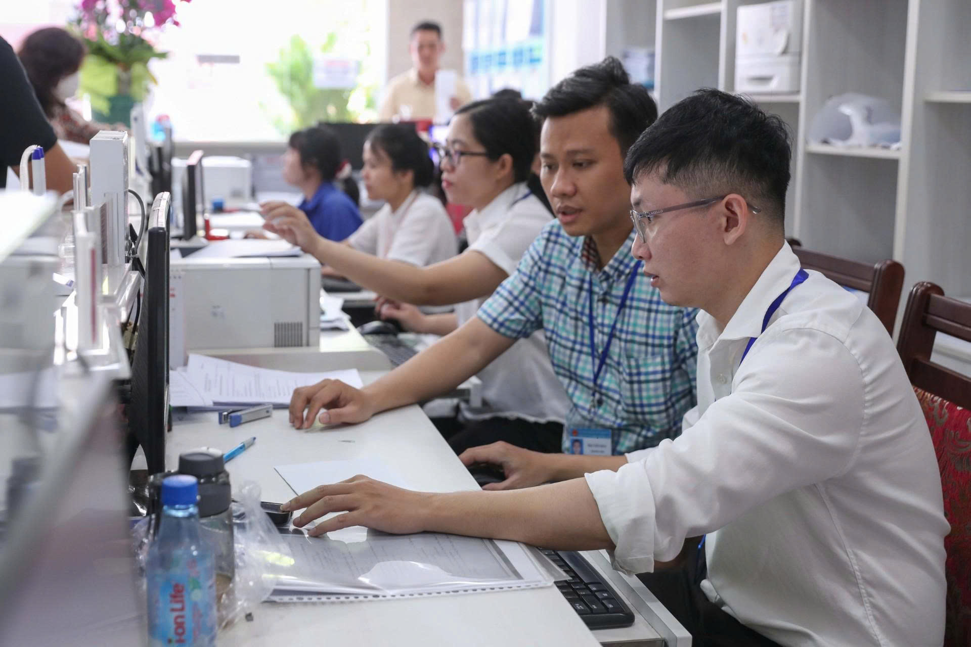 Kiểm soát viên chức khi góp vốn, điều hành doanh nghiệp - Ảnh 1.