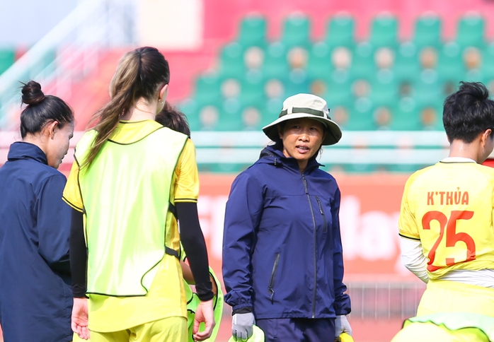 Kim Thanh trở lại, HLV Kim Chi vẫn có thể để Thu Em bắt chính - Ảnh 1.