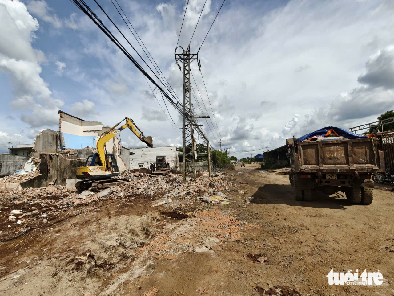 Lãnh đạo 'siêu ban' ở Đắk Lắk phải rời ghế do bị kỷ luật cảnh cáo - Ảnh 1.