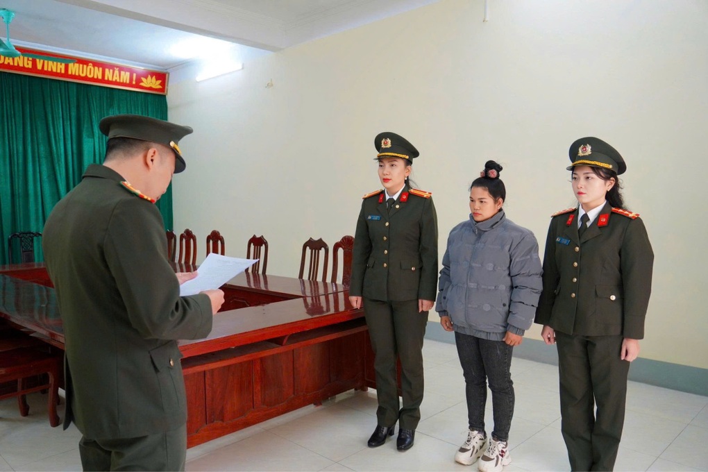 Lấy thông tin cá nhân người thân vay tiền, chiếm đoạt hơn 350 triệu đồng - 2