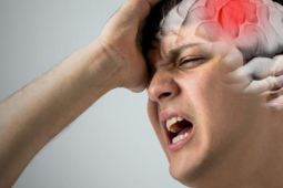 Người đàn ông 40 tuổi bất ngờ đột quỵ sau bữa tối thừa nhận mắc 2 sai lầm này khi trời lạnh